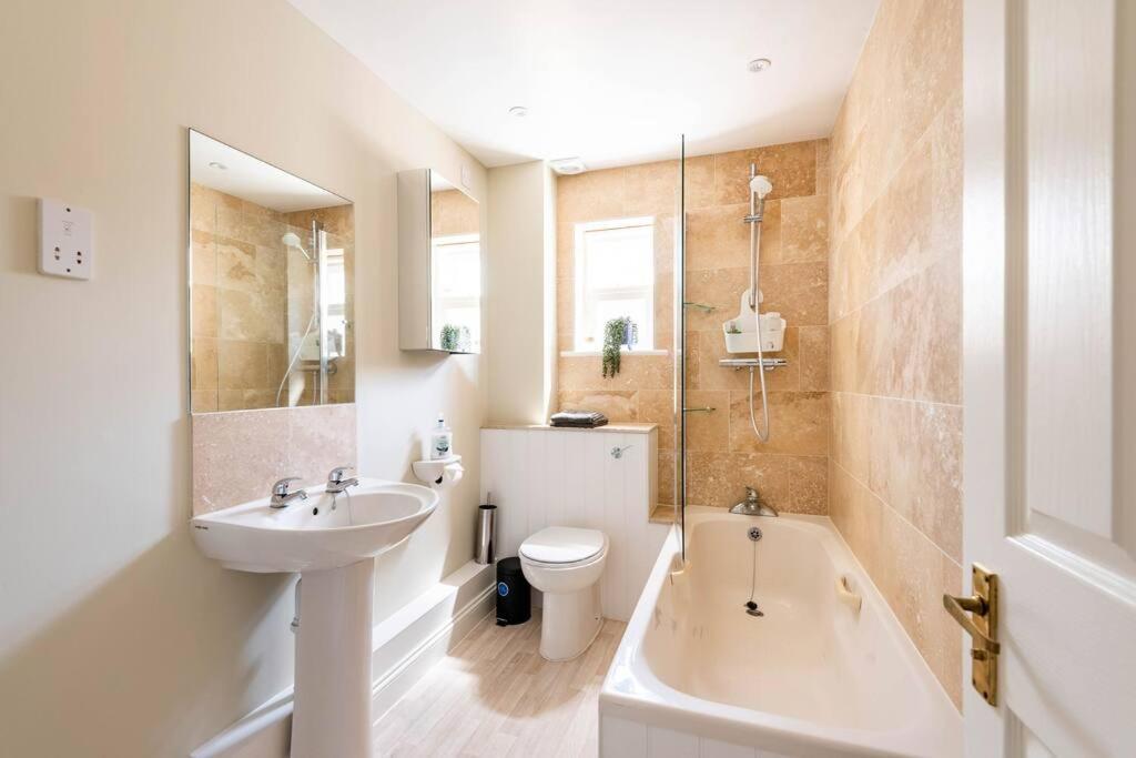 Central Village Cottage, The Corders Moreton-in-Marsh Bagian luar foto